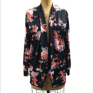 🎉SATURDAY SALE🎉 NWOT Floral Cardigan Pull over